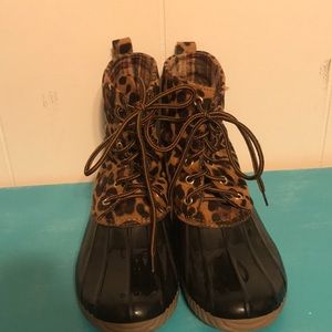 Yoki Leopard Print Duck Boots